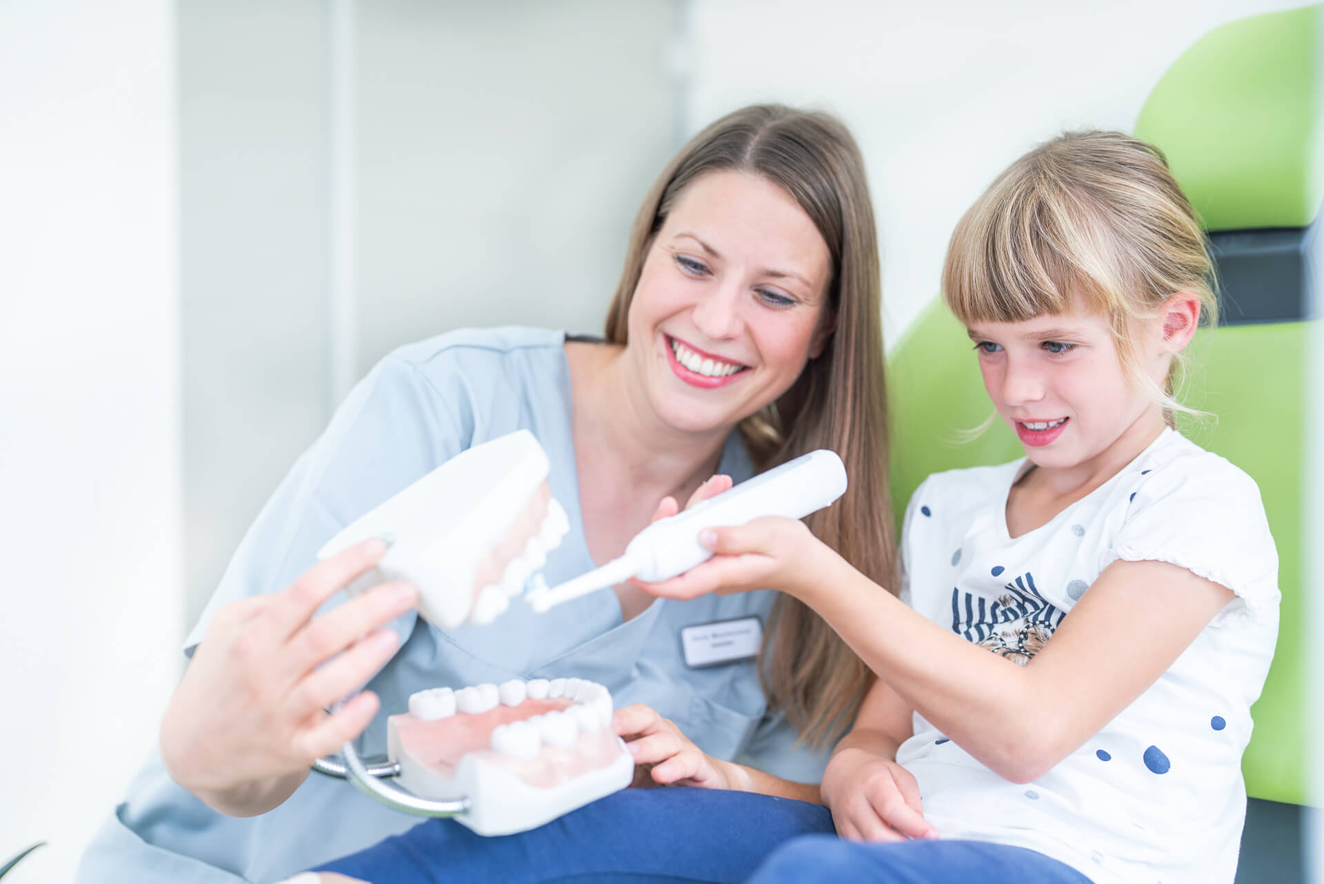 Einfühlsame Kinderzahnheilkunde in Augsburg